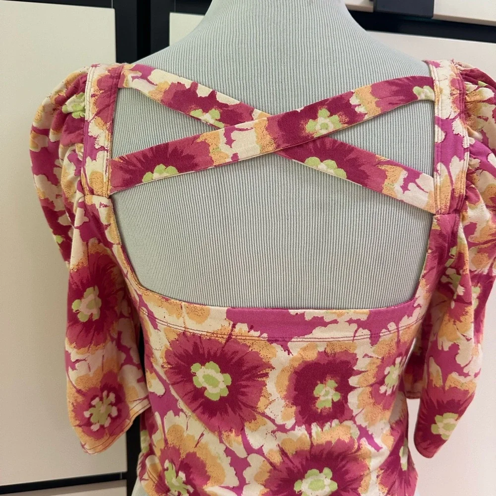 Free People Floral Puff Sleeve cropped Blouse - Pink and Orange
